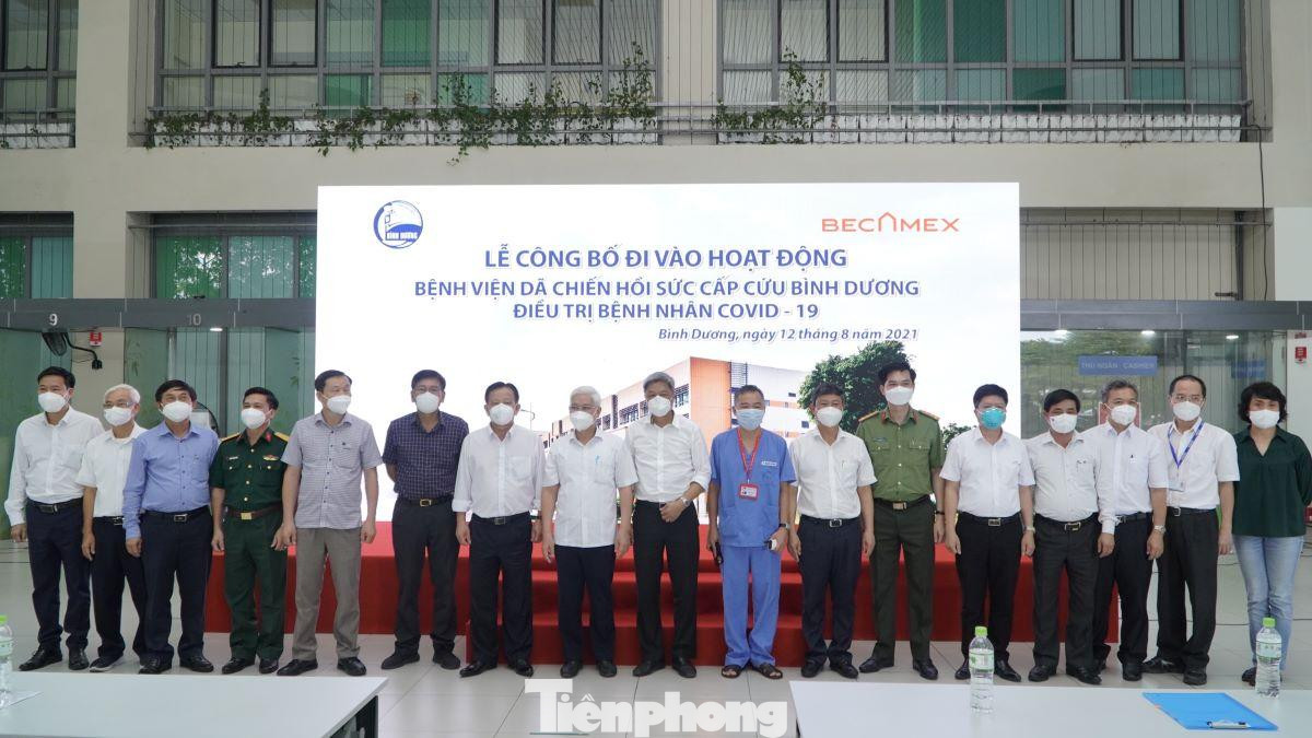 Đoàn công tác của Bộ Y tế và tỉnh Bình Dương tại BV Hồi sức tích cực vừa đưa vào hoạt động Đoàn công tác của Bộ Y tế và tỉnh Bình Dương tại BV Hồi sức tích cực vừa đưa vào hoạt động