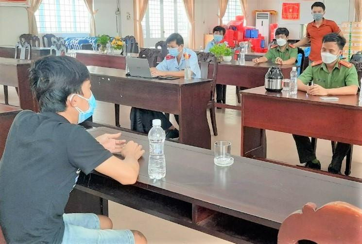 K. làm việc với cơ quan chức năng K. làm việc với cơ quan chức năng