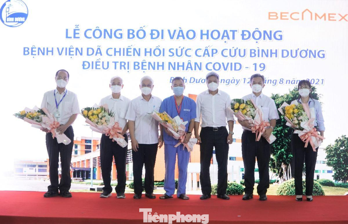 Lãnh đạo Bộ Y tế và tỉnh Bình Dương động viên Ban điều hành BV Hồi sức cấp cứu Lãnh đạo Bộ Y tế và tỉnh Bình Dương động viên Ban điều hành BV Hồi sức cấp cứu