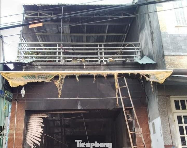 Căn nhà 1 trệt, 1 gác lửng nhưng không có thoát hiểm phía sau Căn nhà 1 trệt, 1 gác lửng nhưng không có thoát hiểm phía sau