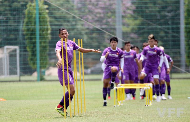 Theo lịch, đội tuyển Việt Nam sẽ gặp Indonesia ngày 7/6, đọ sức với Malaysia ngày 11/6 đều trên sân Al Maktoum ở Dubai và chạm trán với UAE ngày 15/6 trên sân Zabeel cũng ở Dubai. HLV Park Hang Seo và các học trò đặt mục tiêu giành từ 4 đến 6 điểm trong 3 trận này.