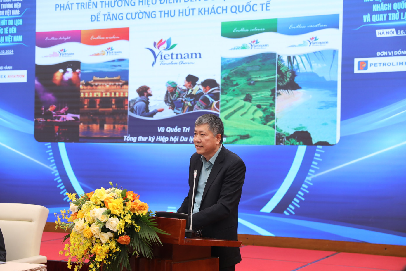 Ông Vũ Quốc Trí – Tổng thư ký Hiệp hội Du lịch Việt Nam chia sẻ tại Diễn đàn Ông Vũ Quốc Trí – Tổng thư ký Hiệp hội Du lịch Việt Nam chia sẻ tại Diễn đàn