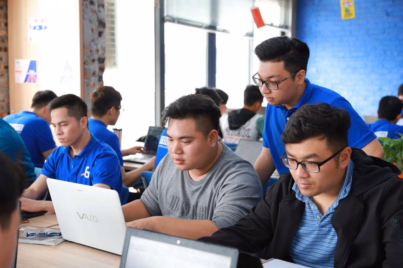 CodeGym được sáng lập với mơ ước mang đến một giải pháp đào tạo nghề lập trình chất lượng cao cho người Việt Nam.