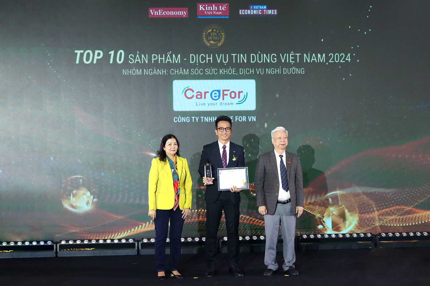 CFVN đạt Top 10 nhóm chăm sóc sức khỏe trong chương trình Tin Dùng Việt Nam 2024