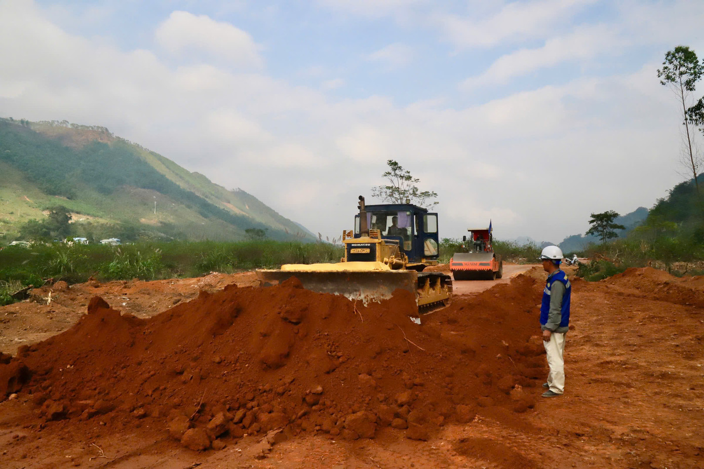 Hòa Bình đẩy nhanh các dự án giao thông Hòa Bình đẩy nhanh các dự án giao thông