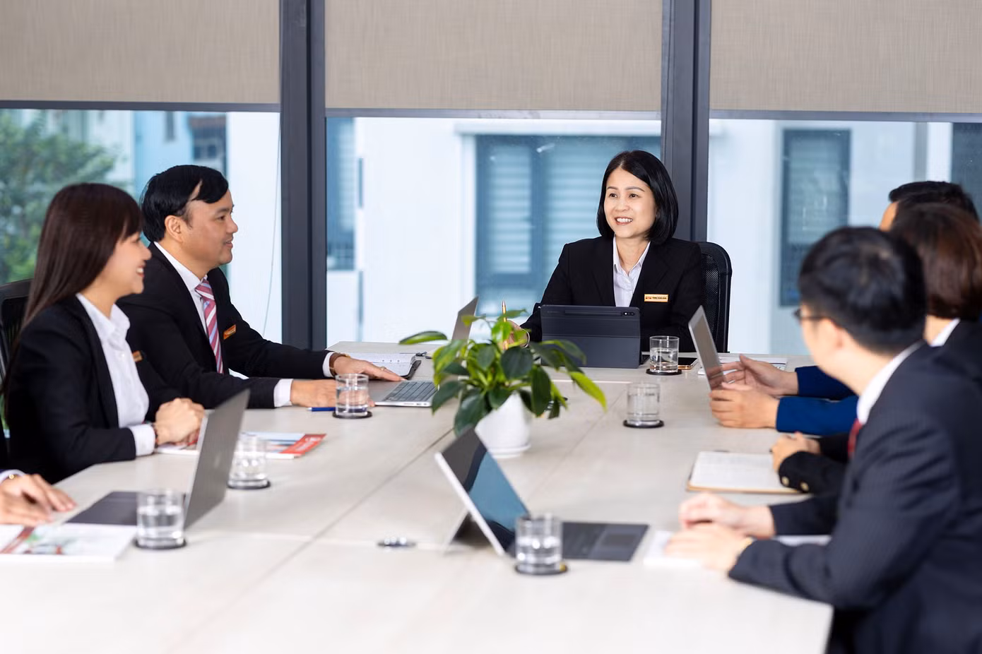 Mỗi nhân sự tại Alphanam đều được đánh giá đúng trình độ và được phát huy hết năng lực bản thân Mỗi nhân sự tại Alphanam đều được đánh giá đúng trình độ và được phát huy hết năng lực bản thân