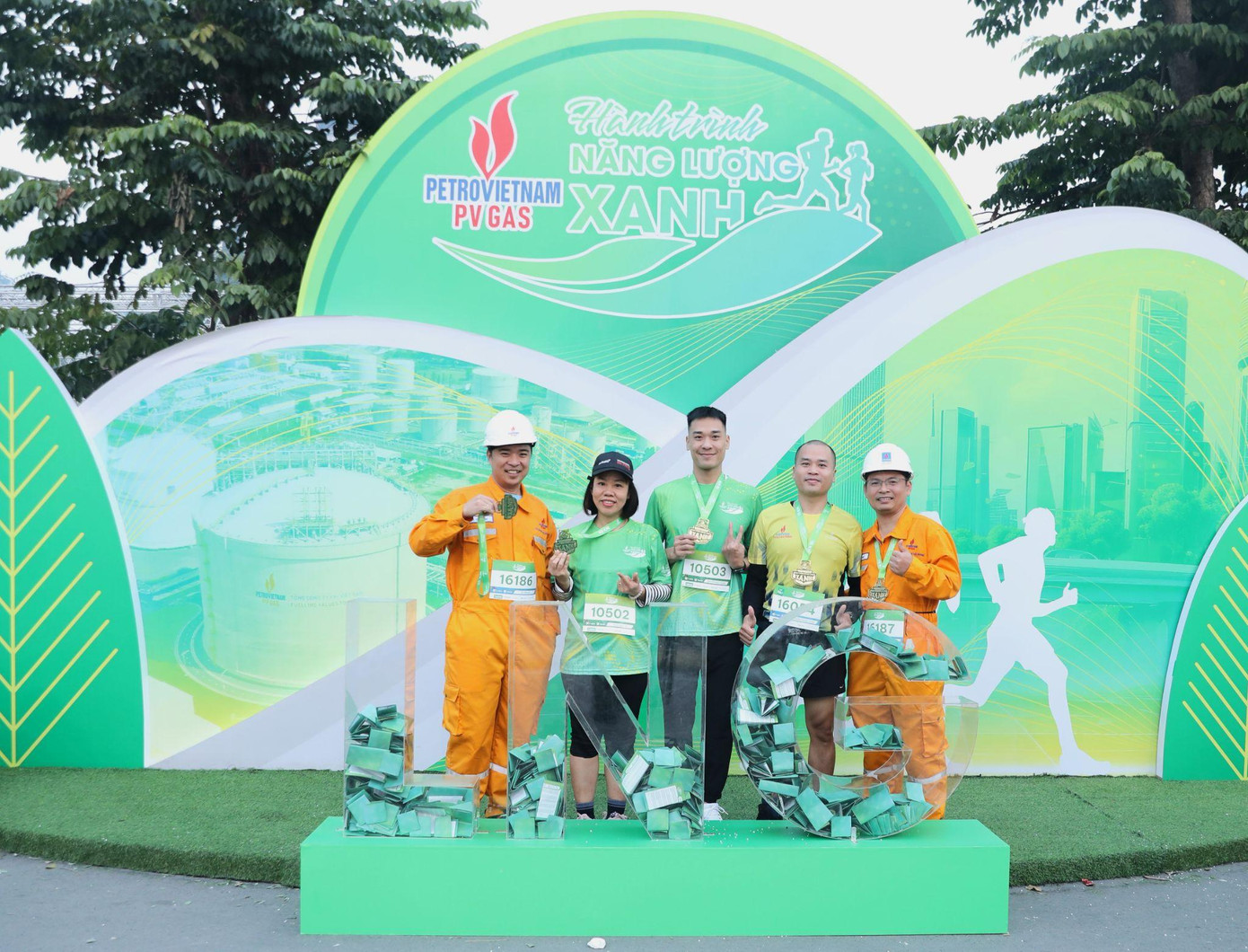 Check-in tại hòm phiếu cam kết Check-in tại hòm phiếu cam kết