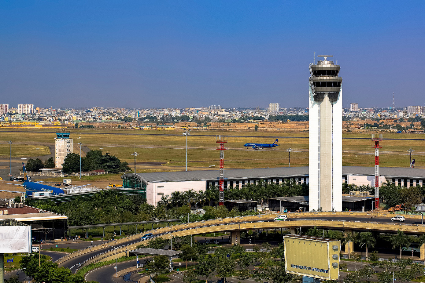 Đài Kiểm soát không lưu Tân Sơn Nhất