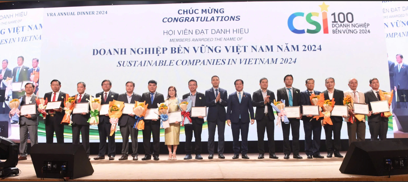 Vinh danh các doanh nghiệp đạt chứng nhận Doanh nghiệp bền vững Việt Nam 2024