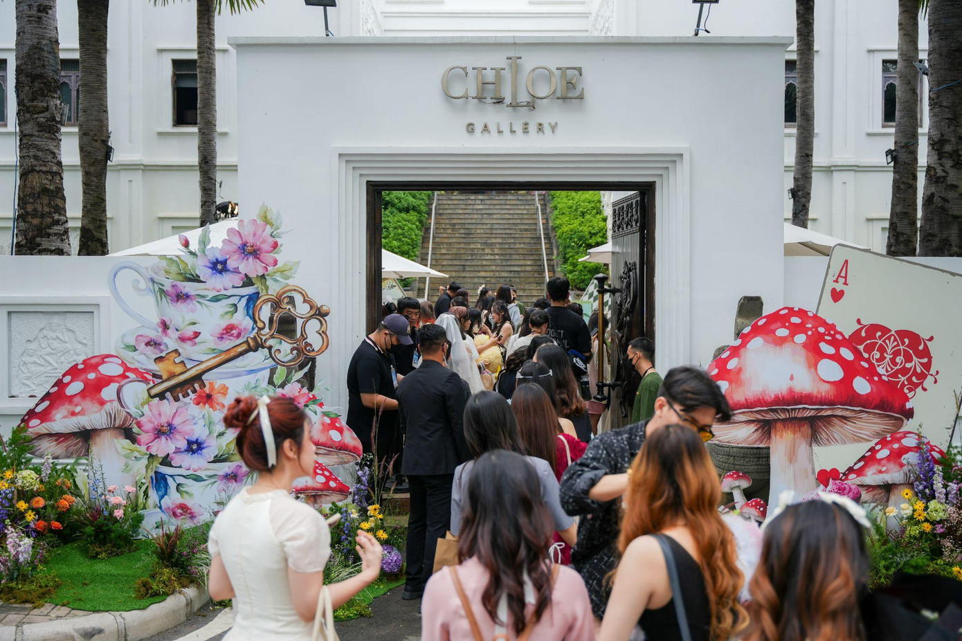 Fan háo hức xếp hàng từ sớm để chờ đợi khoảnh khắc gặp gỡ 1-1 cùng Sơn Tùng M-TP