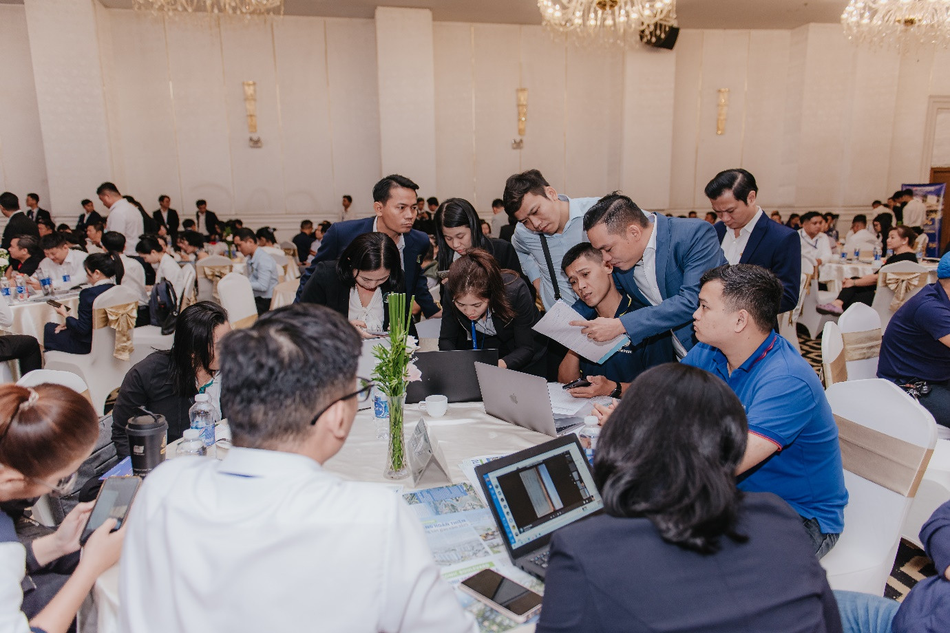 Không khí mở bán đầy sôi động tại sự kiện mở bán Conic Boulevard