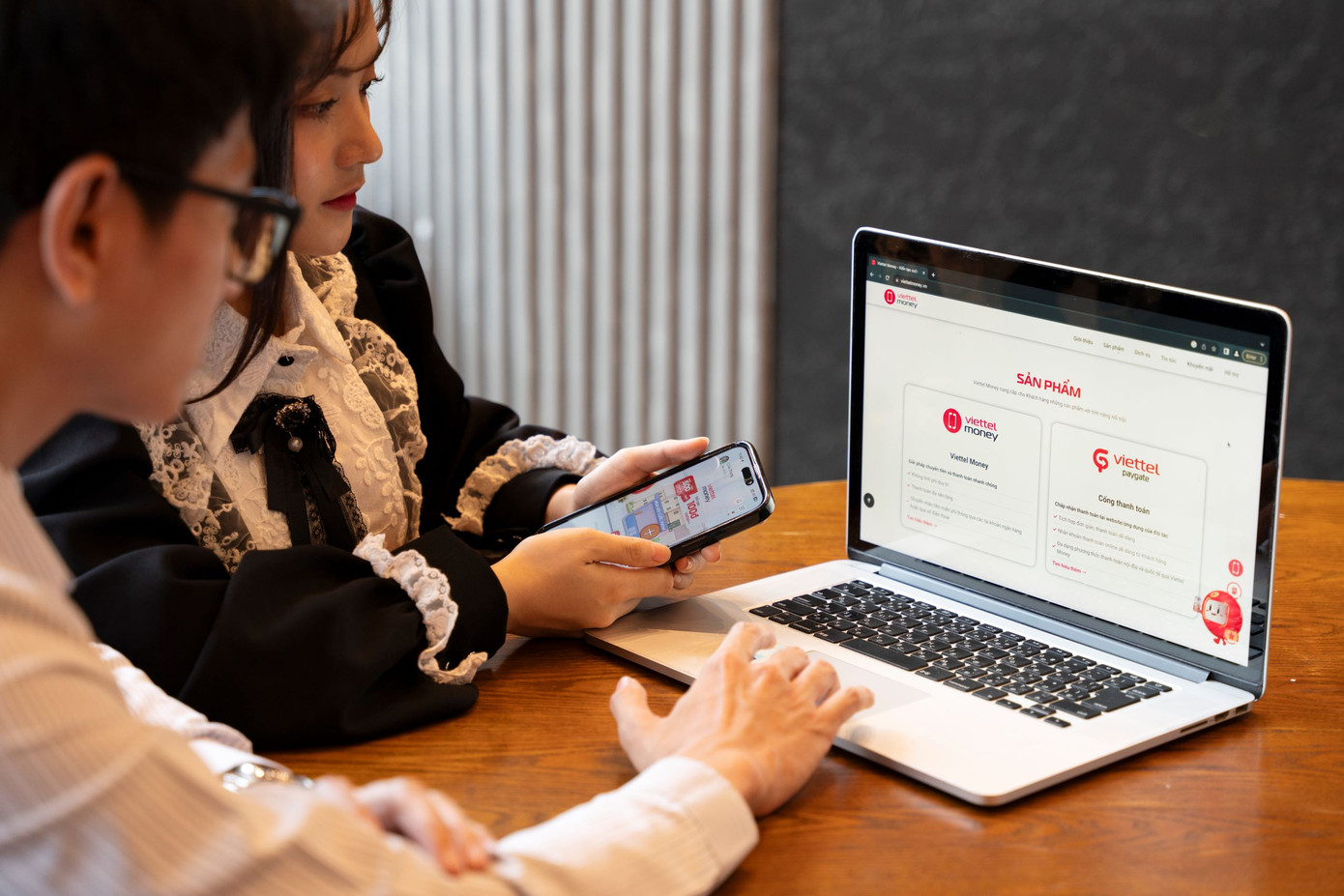 Phía sau sản phẩm Viettel Money là bộ đôi công nghệ AI. Phía sau sản phẩm Viettel Money là bộ đôi công nghệ AI.