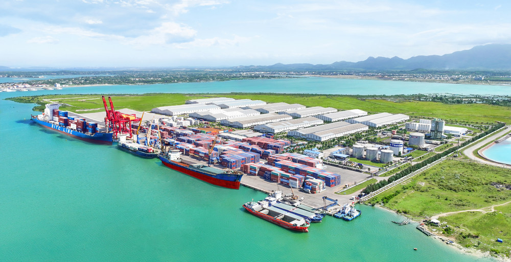 Cảng quốc tế Chu Lai - cửa ngõ trung chuyển hàng hoá quốc tế tại miền Trung Cảng quốc tế Chu Lai - cửa ngõ trung chuyển hàng hoá quốc tế tại miền Trung