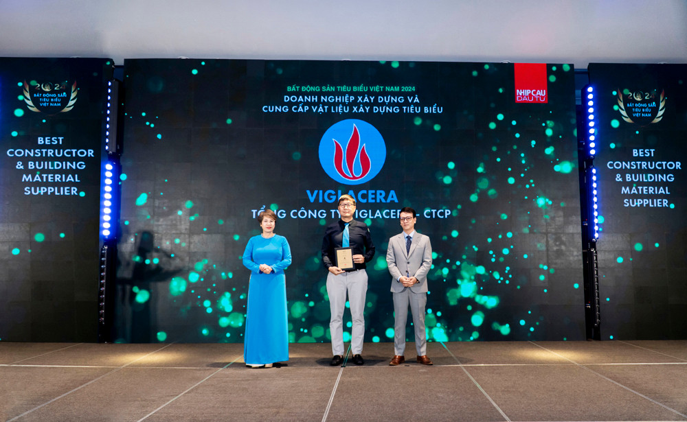 Tổng công ty Viglacera - CTCP đón nhận giải thưởng “Bất động sản tiêu biểu 2024”.