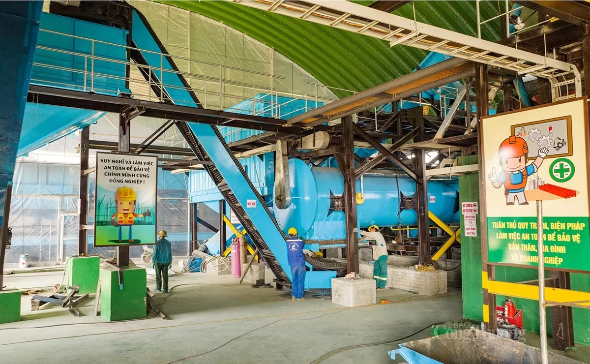 Nhà máy xử lý rác thải 4 ‘không’ đầu tiên tại Việt Nam được khánh thành. Đây không chỉ là giải pháp về môi trường mà còn mang ý nghĩa lớn trong việc thay đổi tư duy, cách chúng ta ứng xử với môi trường, rác thải. Ảnh H.H