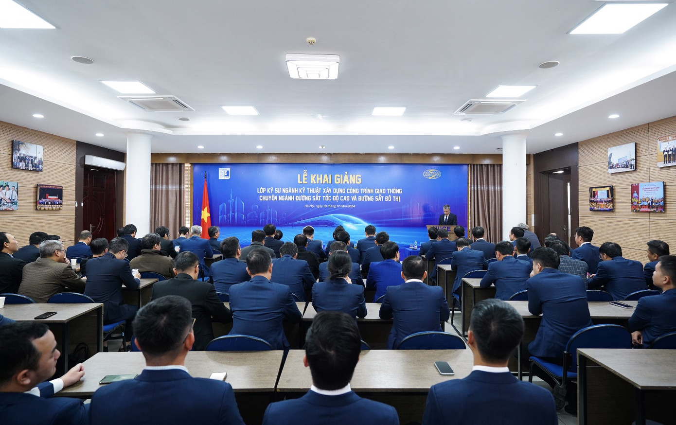 Lễ khai giảng lớp đào tạo kỹ sư đường sắt do VINACONEX và Trường Đại học xây dựng Hà Nội phối hợp tổ chức Lễ khai giảng lớp đào tạo kỹ sư đường sắt do VINACONEX và Trường Đại học xây dựng Hà Nội phối hợp tổ chức