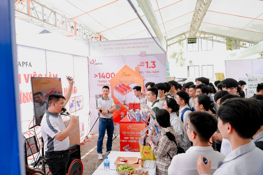 Công ty đồng hành cùng sinh viên trong các chương trình phát triển nghề nghiệp