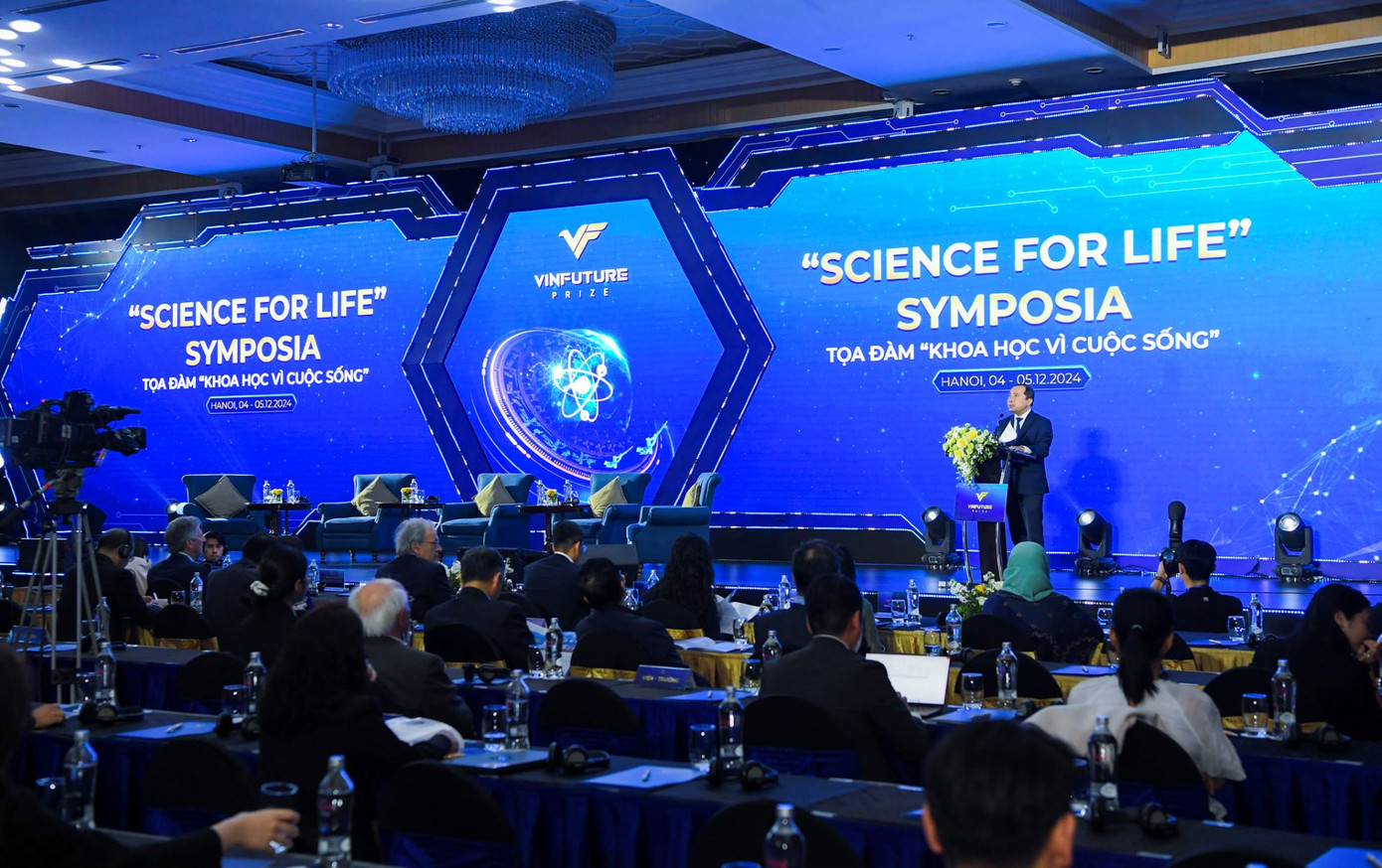 Tuần lễ KHCN VinFuture đã trở thành một địa chỉ đỏ được giới nghiên cứu toàn cầu trông đợi vào mỗi dịp cuối năm Tuần lễ KHCN VinFuture đã trở thành một địa chỉ đỏ được giới nghiên cứu toàn cầu trông đợi vào mỗi dịp cuối năm