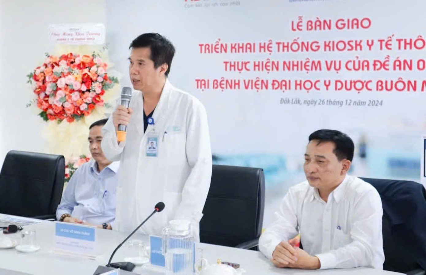 BS CKII. Võ Minh Thành - Giám đốc Bệnh viện ĐH Y Dược Buôn Ma Thuột chia sẻ tại buổi lễ