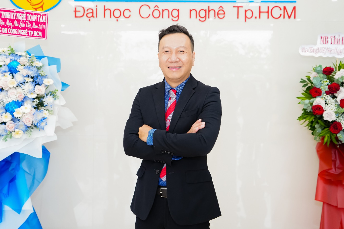 TS. Phùng Văn Phúc - Gương mặt nhà khoa học xuất sắc của HUTECH TS. Phùng Văn Phúc - Gương mặt nhà khoa học xuất sắc của HUTECH