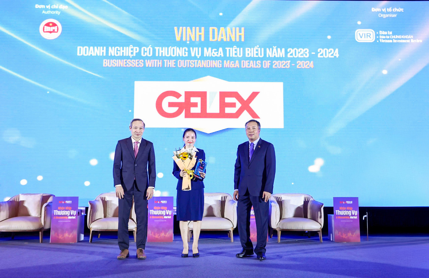 Đại diện Tập đoàn GELEX nhận vinh danh Doanh nghiệp có thương vụ M&amp;A tiêu biểu năm 2023-2024.
