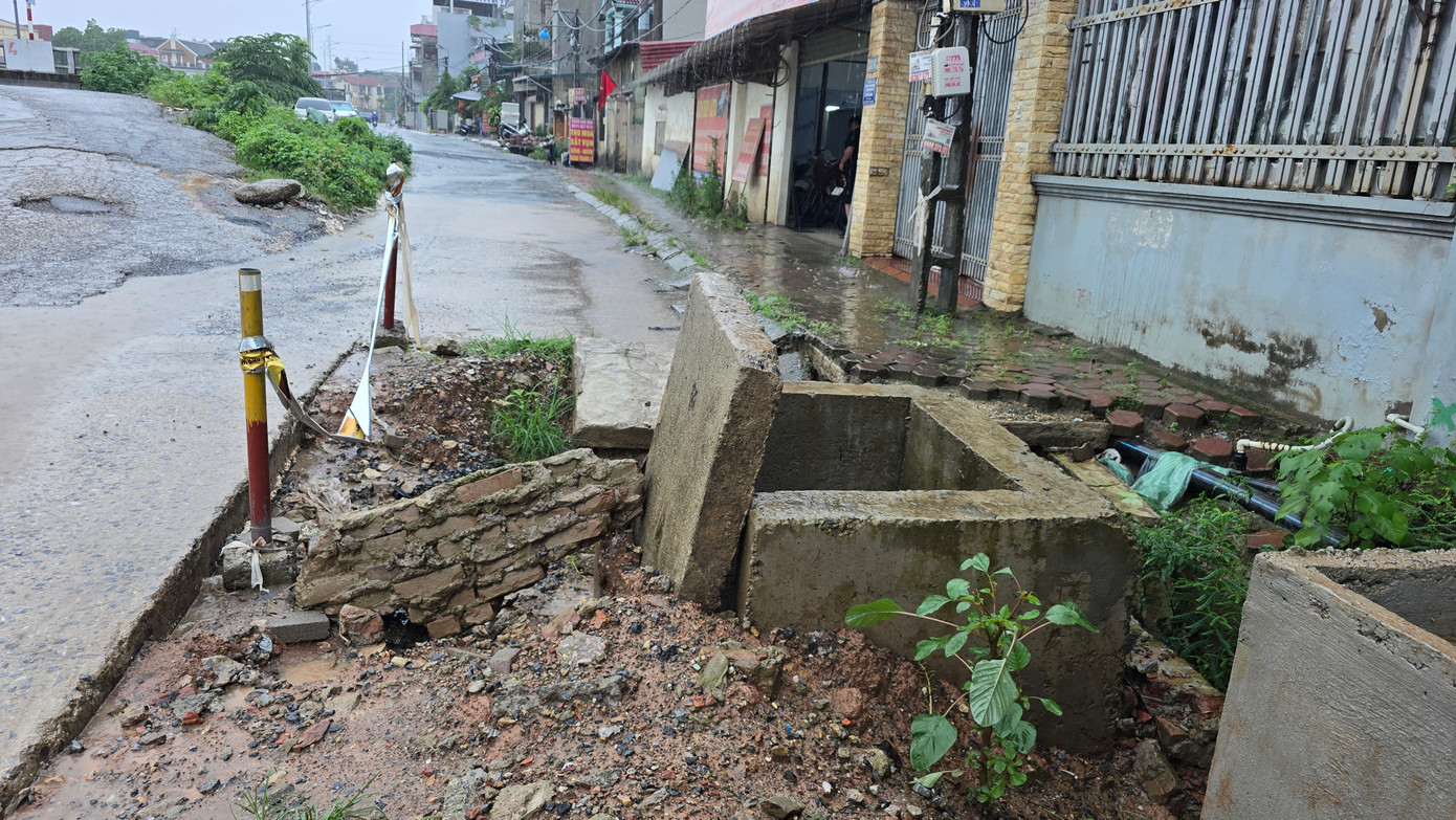 Một vị trí cống trên tuyến đường Ngô Quyền.