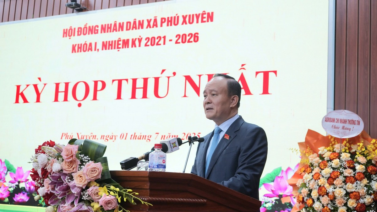 Chủ tịch HĐND TP. Hà Nội Nguyễn Ngọc Tuấn phát biểu chỉ đạo tại Kỳ họp HĐND xã Phú Xuyên. Chủ tịch HĐND TP. Hà Nội Nguyễn Ngọc Tuấn phát biểu chỉ đạo tại Kỳ họp HĐND xã Phú Xuyên.