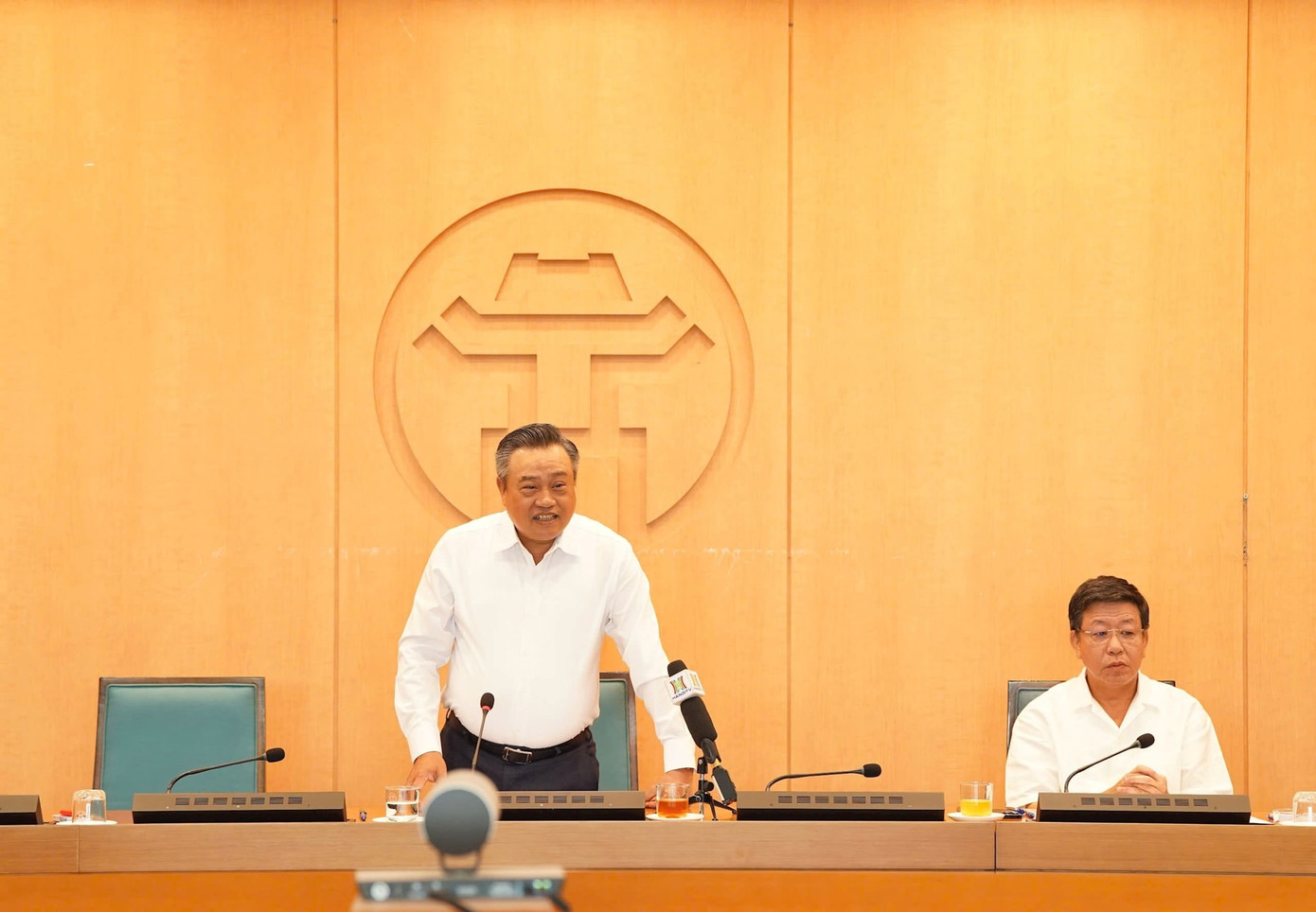 Chủ tịch UBND TP. Hà Nội Trần Sỹ Thanh phát biểu kết luận cuộc họp.