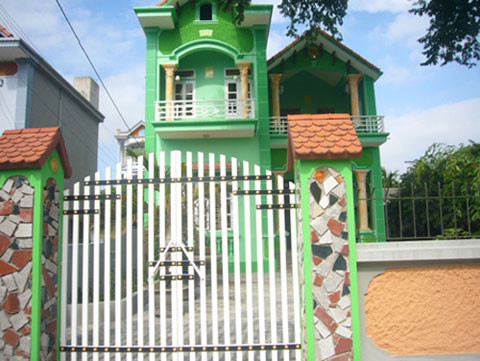 Gia đình ông Đặng Đình Trọng - xã đội trưởng có nhà 2 tầng khang trang vẫn được bình xét hộ cận nghèo