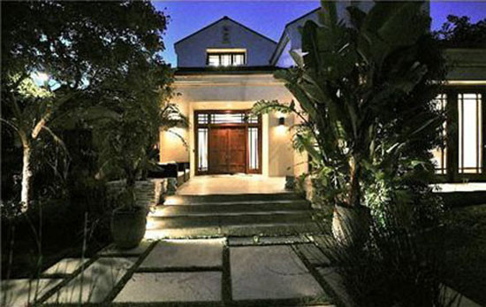 'Đột nhập' biệt thự mới của cô Kim 'siêu vòng 3' ảnh 2