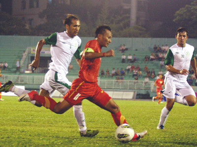 ĐTVN không thể hiện được nhiều trước ĐT Turkmenistan trong hoàn cảnh tổn thất lực lượng. Ảnh: Tường Vũ