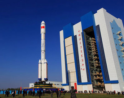 Tên lửa đẩy Trường Chinh 2F đưa Thần Châu 10 lên vũ trụ