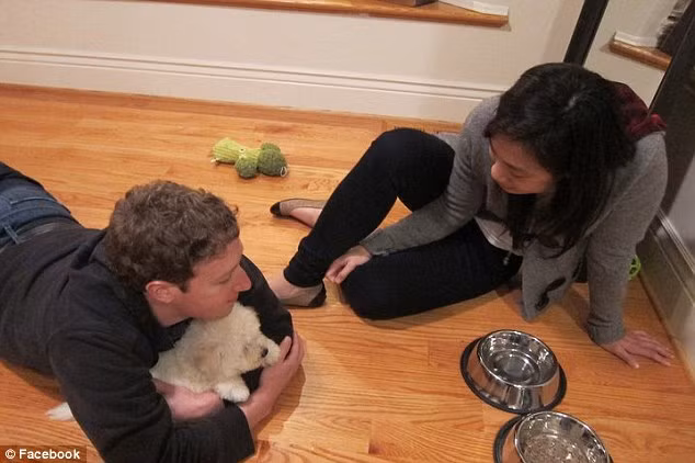 Priscilla Chan chuyển tới sống chung với Mark Zuckerberg từ năm 2010