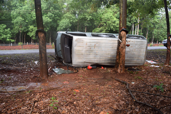 BẢN TIN ATGT: Bé gái gào khóc bên thi thể mẹ bị xe tải cán ảnh 6