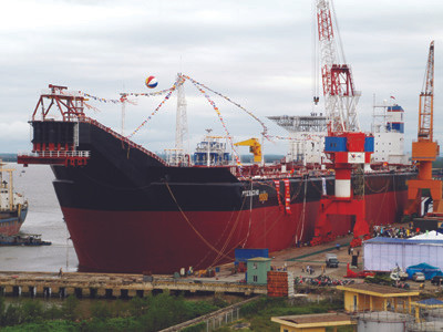 Con tàu Vinashin gặp nạn do thuyền trưởng “độc đoán, gia trưởng” (tàu Vinashin chuẩn bị bàn giao)