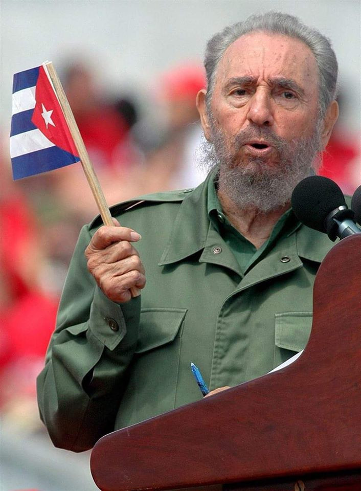 Cựu Chủ tịch Cuba Fidel Castro qua đời ở tuổi 90 ảnh 12