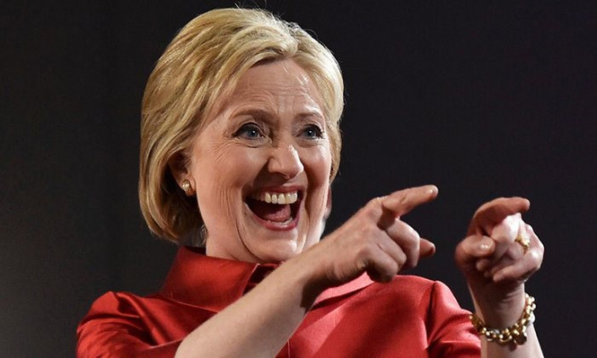 Ông Donald Trump cùng vợ đi bỏ phiếu ảnh 31