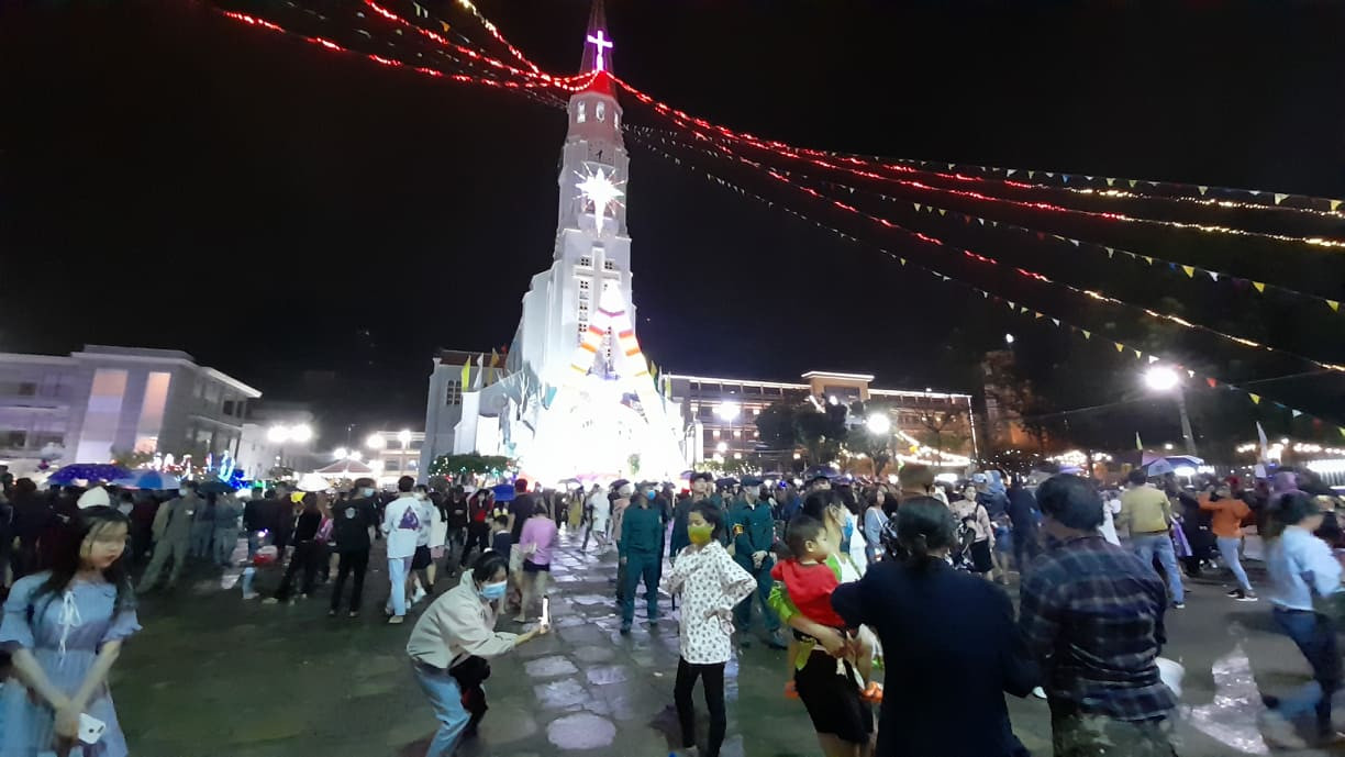 Cả nước tưng bừng đón chào Giáng sinh 2020 ảnh 52