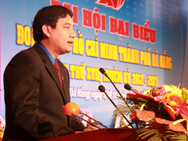 Anh Nguyễn Đắc Vinh phát biểu tại Đại hội Đoàn thành phố Đà Nẵng . Anh Nguyễn Đắc Vinh phát biểu tại Đại hội Đoàn thành phố Đà Nẵng