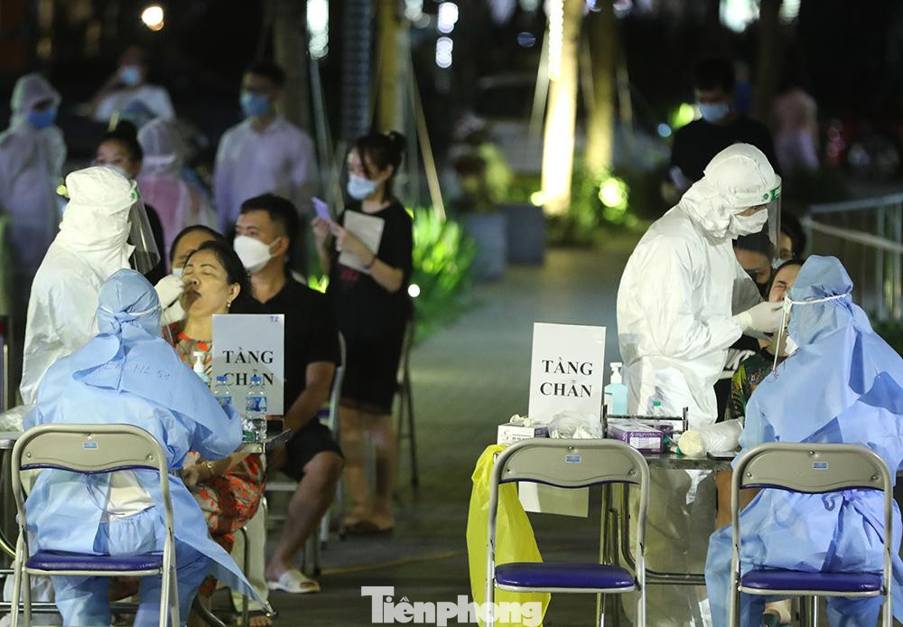 Tổ y tế xét nghiệm riêng tầng chẵn và lẻ