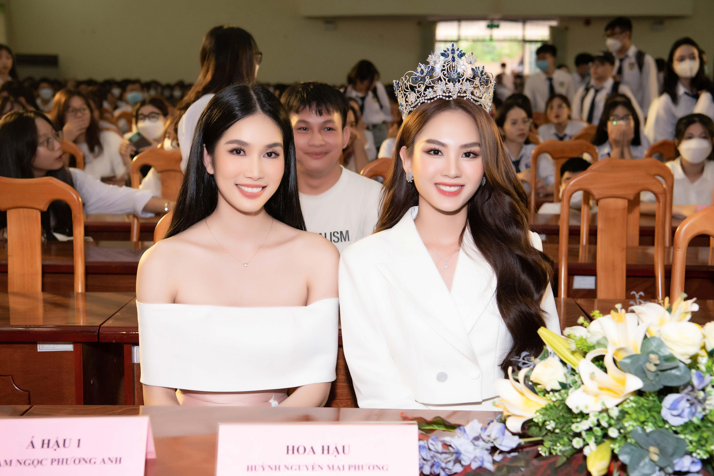 Với mong muốn tăng sức nóng cho cuộc thi, BTC Hoa hậu Việt Nam đã mang tour tuyển sinh đến nhiều đại học trên cả nước. Đại học Đồng Nai là ngôi trường Hoa hậu Mai Phương từng theo học, chính vì thế cô đã dành thời gian trở về tri ân, đồng thời mang cuộc thi Hoa hậu Việt Nam tiếp cận các bạn sinh viên tại đây.
