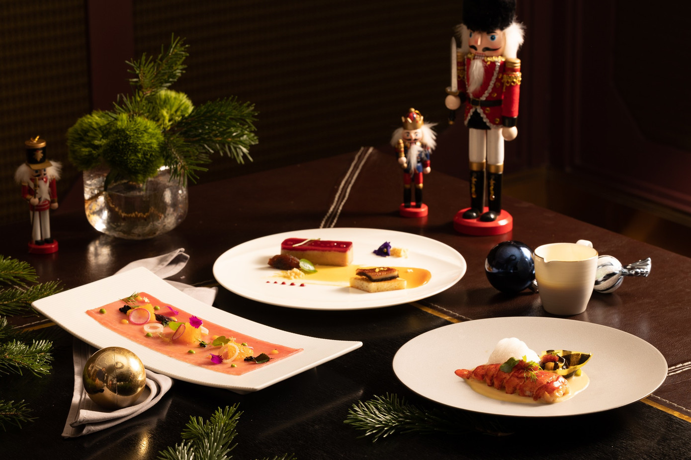 Món ăn phục vụ trong đêm tiệc giáng sinh tại một khách sạn 5 sao ở Hà Nội