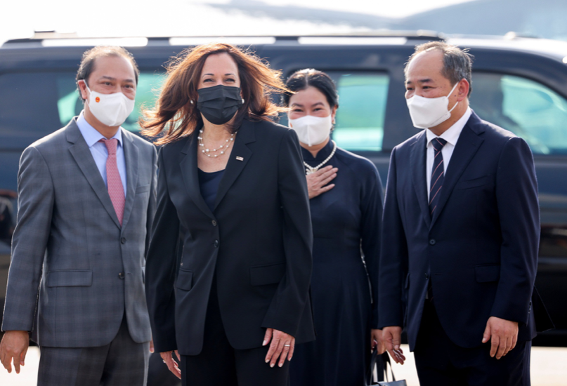 Bà Harris kết thúc tốt đẹp chuyến thăm Việt Nam. (Ảnh: Reuters)