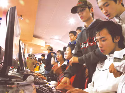 Tại một hàng game online ở Hà Nội