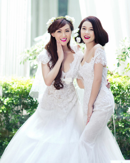 Chiếc cằm mới đã ổn định, đúng ý của Kelly và mang đến cho cô nàng nhiều niềm vui, đơn chụp hình quảng cáo mới