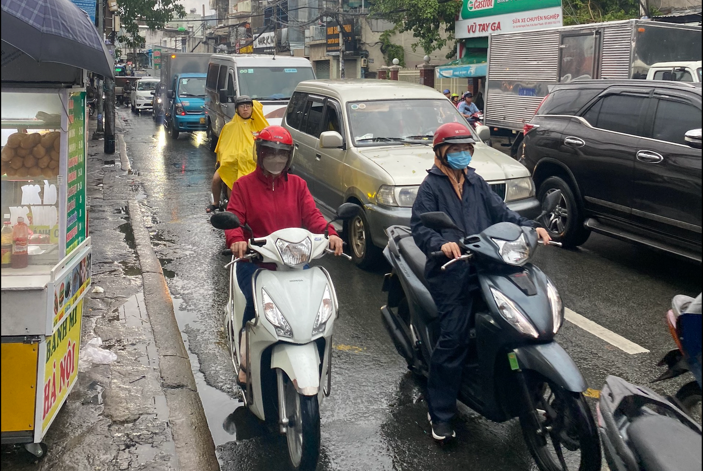 Cơ quan khí tượng dự báo, trong những ngày giữa tháng 6 vùng nhiễu động sẽ hình thành và gây mưa trên khu vực nam Biển Đông và Nam bộ. (Ảnh minh họa: H.H) Cơ quan khí tượng dự báo, trong những ngày giữa tháng 6 vùng nhiễu động sẽ hình thành và gây mưa trên khu vực nam Biển Đông và Nam bộ. (Ảnh minh họa: H.H)