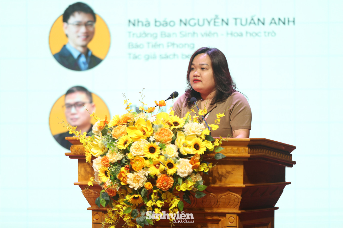 ThS Nguyễn Thị Khánh Trà - Bí thư Đoàn TNCS Hồ Chí Minh Đại học Phenikaa - phát biểu tại chương trình. ThS Nguyễn Thị Khánh Trà - Bí thư Đoàn TNCS Hồ Chí Minh Đại học Phenikaa - phát biểu tại chương trình.