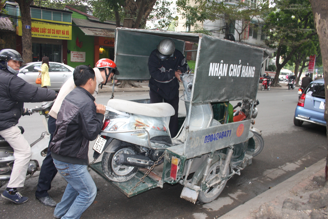 Đây là vụ cháy xe Attila thứ ba ở Hà Nội