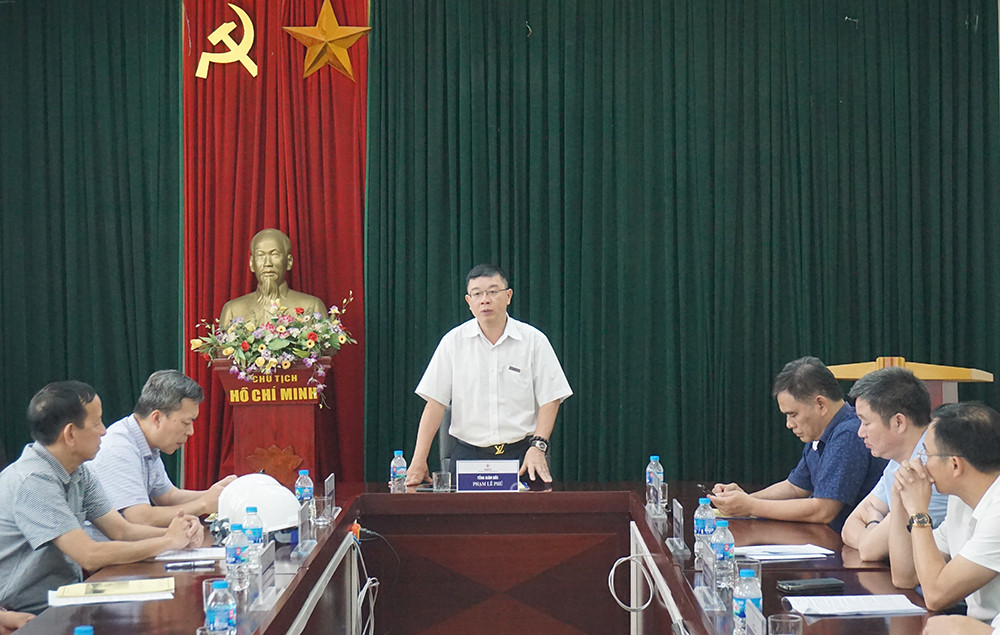 Tổng giám đốc EVNNPT Phạm Lê Phú phát biểu chỉ đạo tại cuộc họp nhanh với PTC1 và Truyền tải điện Hà Nội sau khi đi kiểm tra thực tế