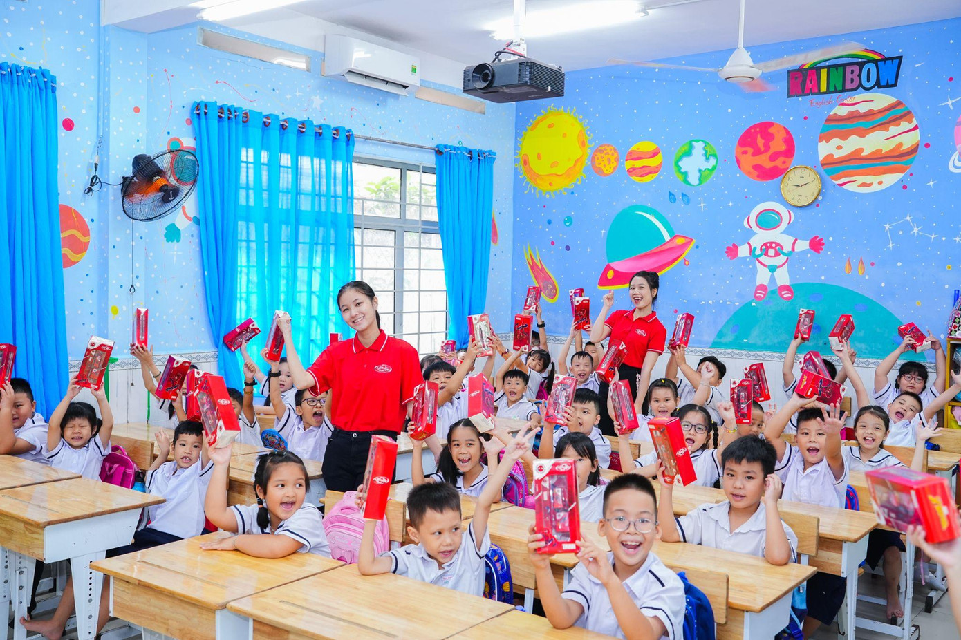 Lifebuoy trao tặng những phần quà ý nghĩa